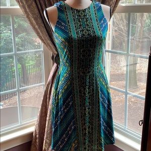 Beautiful pattern just-in-time-for-Spring dress